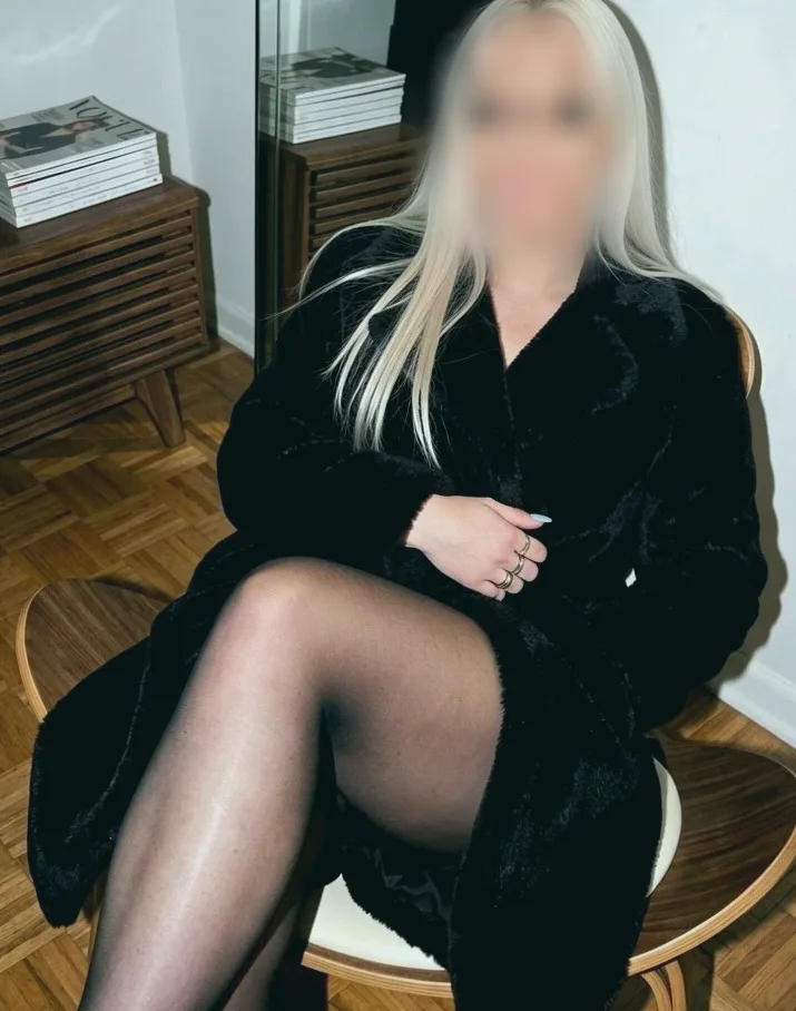 Oksana, 34 anni